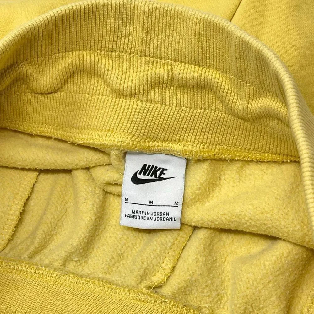 Nike Phoenix Fleece High Rise Shorts FD1409-795 Yellow Gold Women’s Size Medium